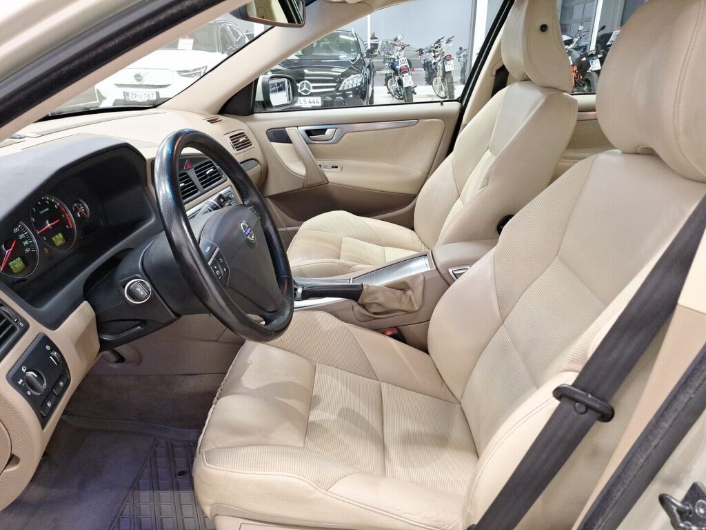 Volvo S60 2007 Keltainen