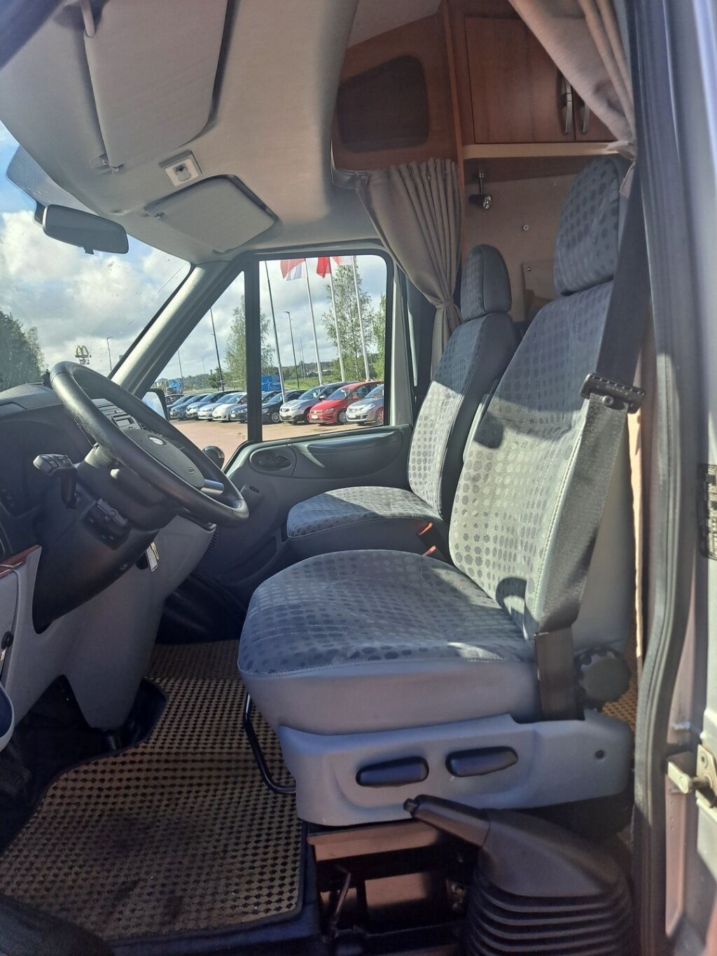 Hymer T 652 CL 2008 Valkoinen