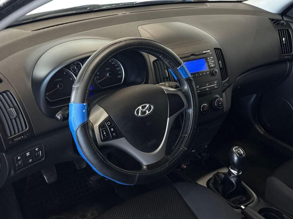 Hyundai i30 2010 Sininen