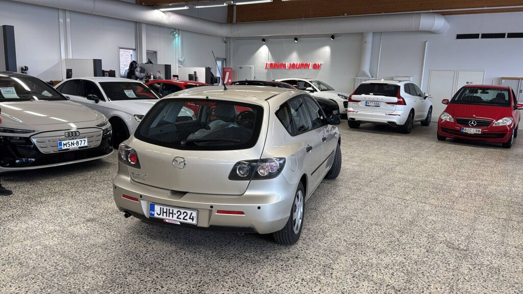 Mazda Mazda3 2008 Ruskea (beige)