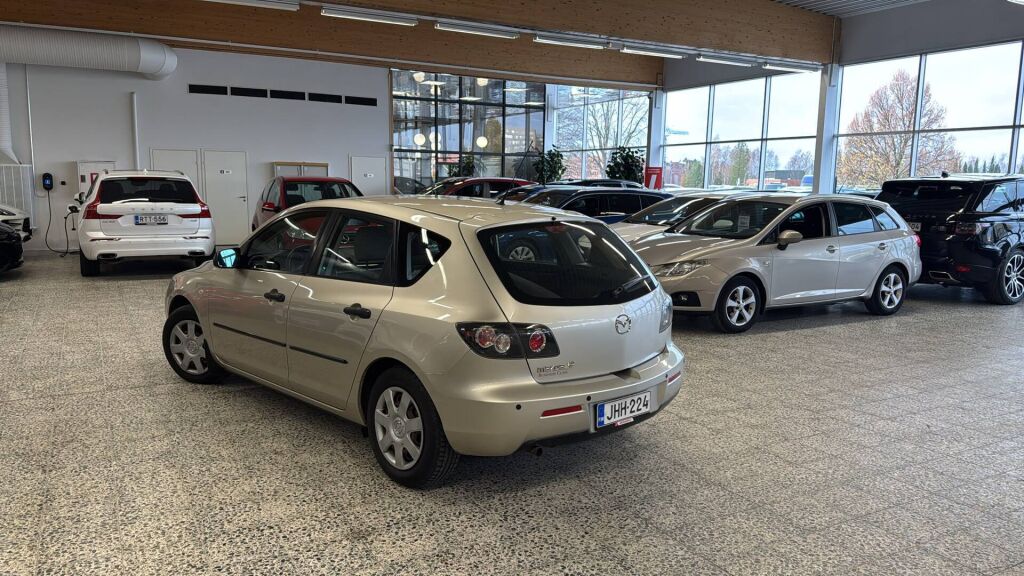 Mazda Mazda3 2008 Ruskea (beige)