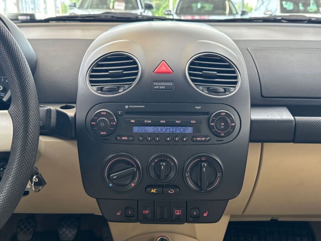 Volkswagen New Beetle 2007 Musta