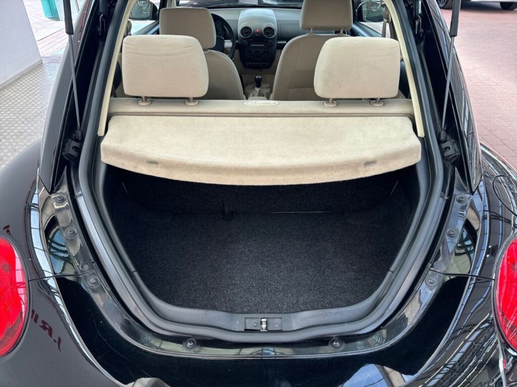 Volkswagen New Beetle 2007 Musta