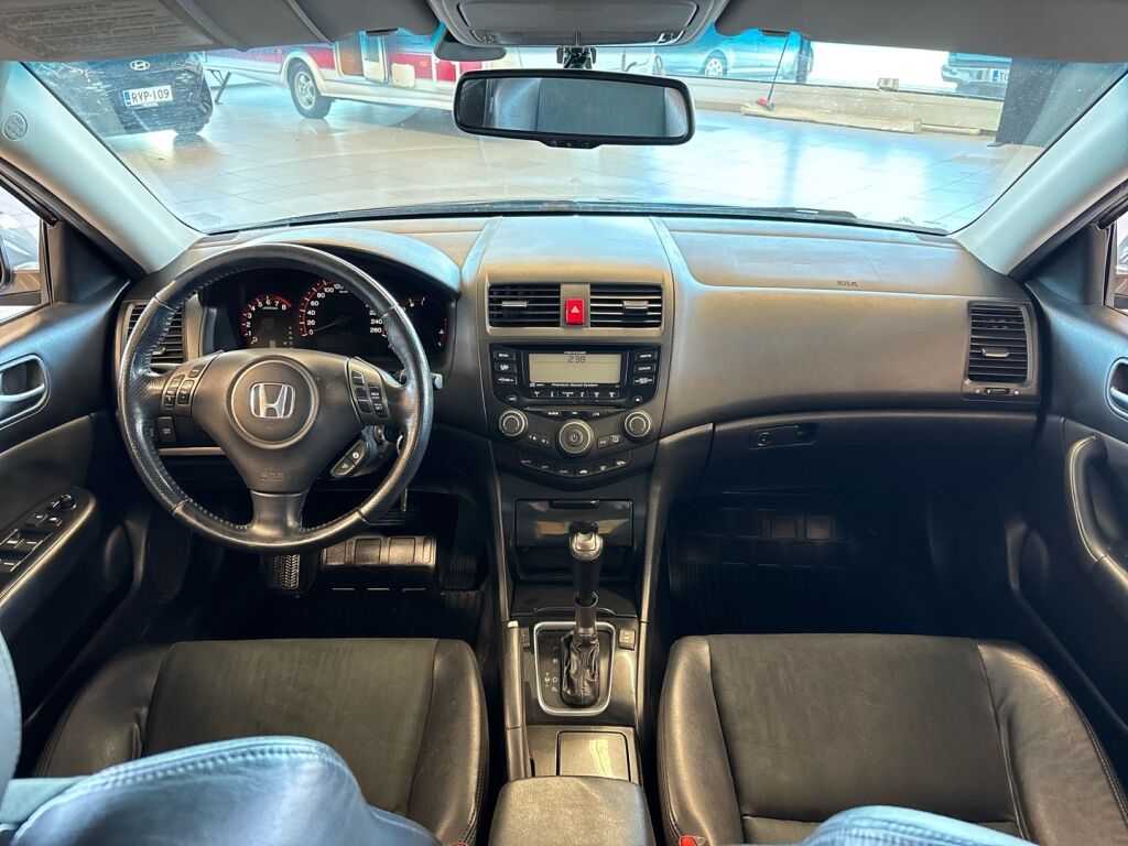 Honda Accord 2008 Ruskea (beige)