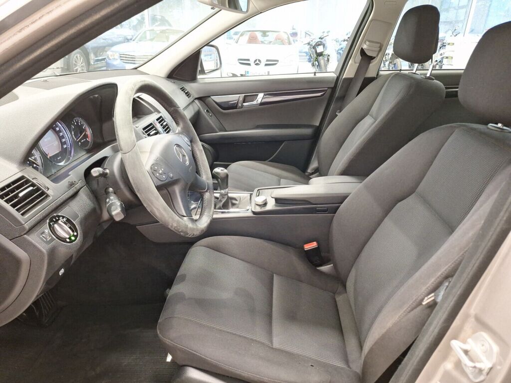 Mercedes-Benz C 2008 Harmaa