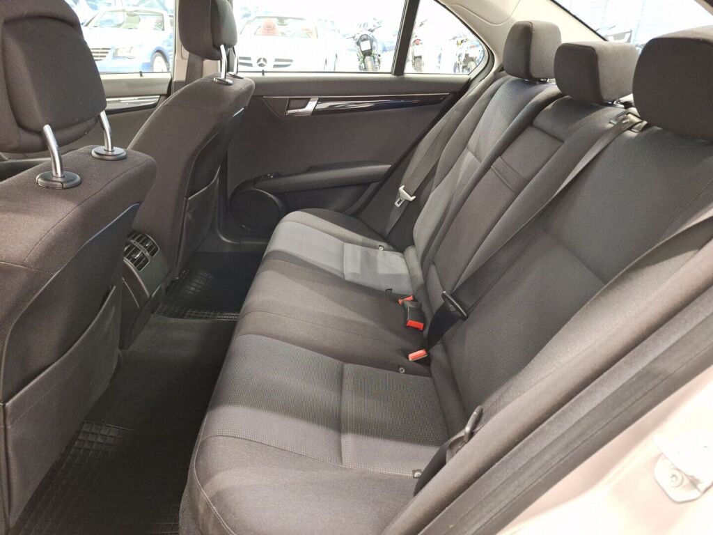 Mercedes-Benz C 2008 Harmaa
