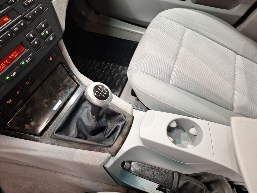 BMW X3 2007 Ruskea (beige)