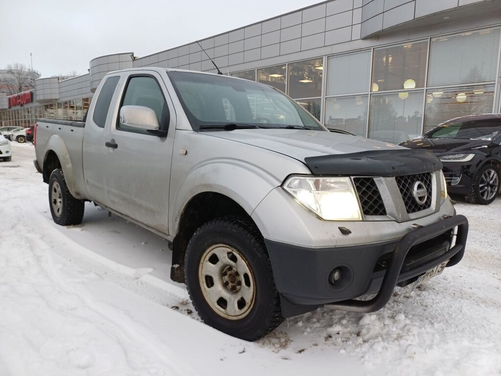 Nissan Navara 2008 Punainen