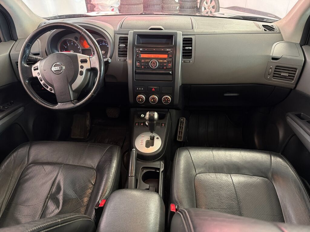 Nissan X-Trail 2007 Musta