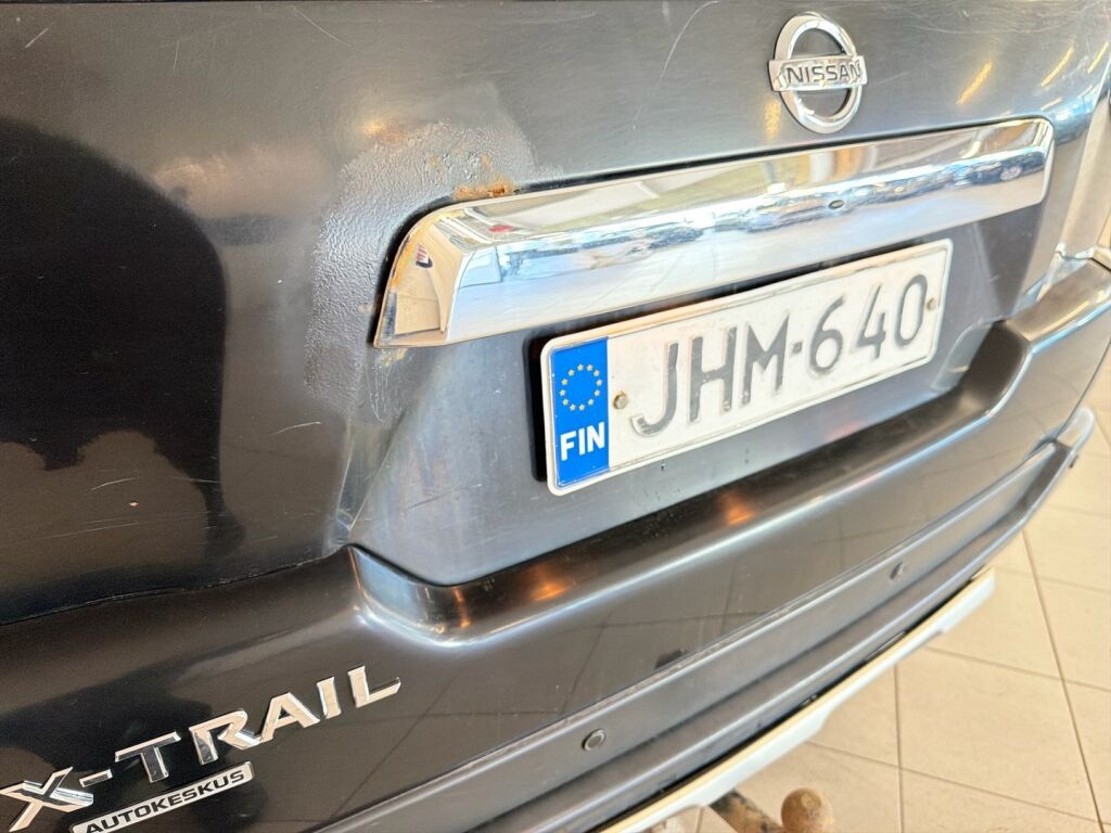 Nissan X-Trail 2007 Musta