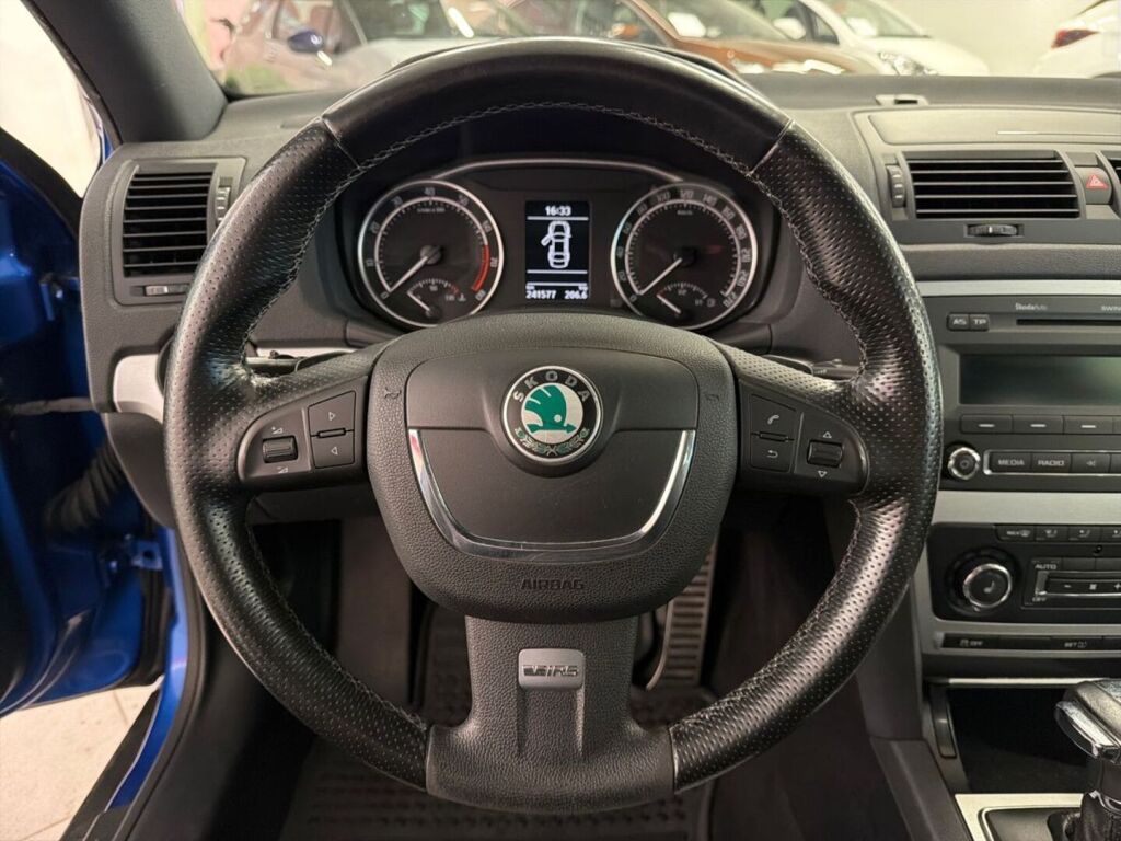 Skoda Octavia 2011 Sininen