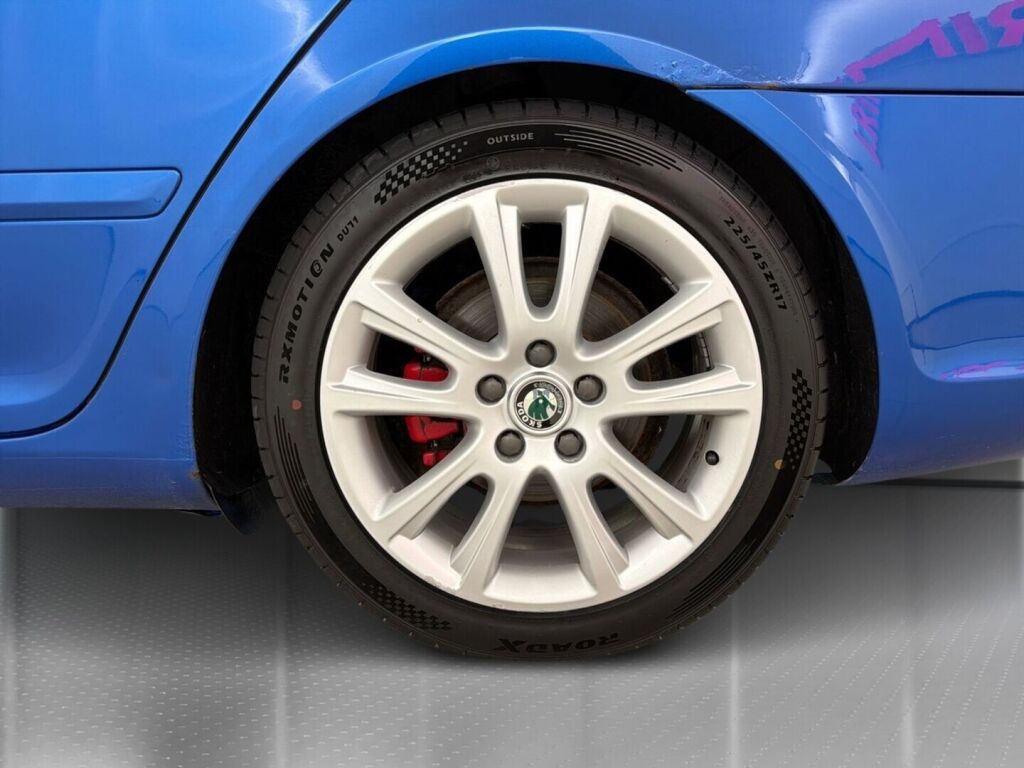 Skoda Octavia 2011 Sininen