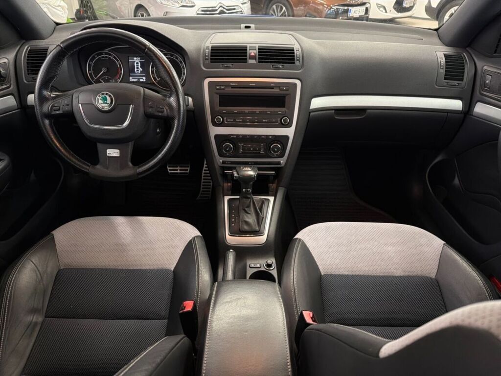 Skoda Octavia 2011 Sininen