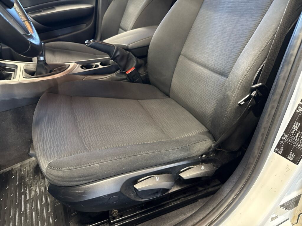 BMW 116 2011 Valkoinen