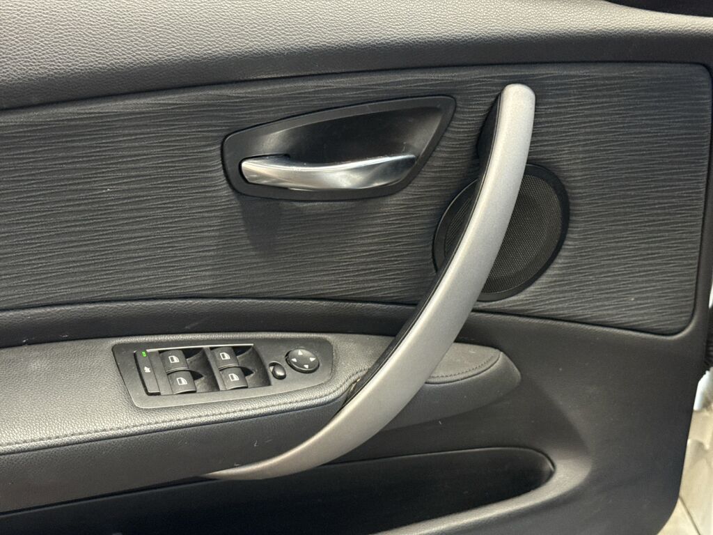 BMW 116 2011 Valkoinen