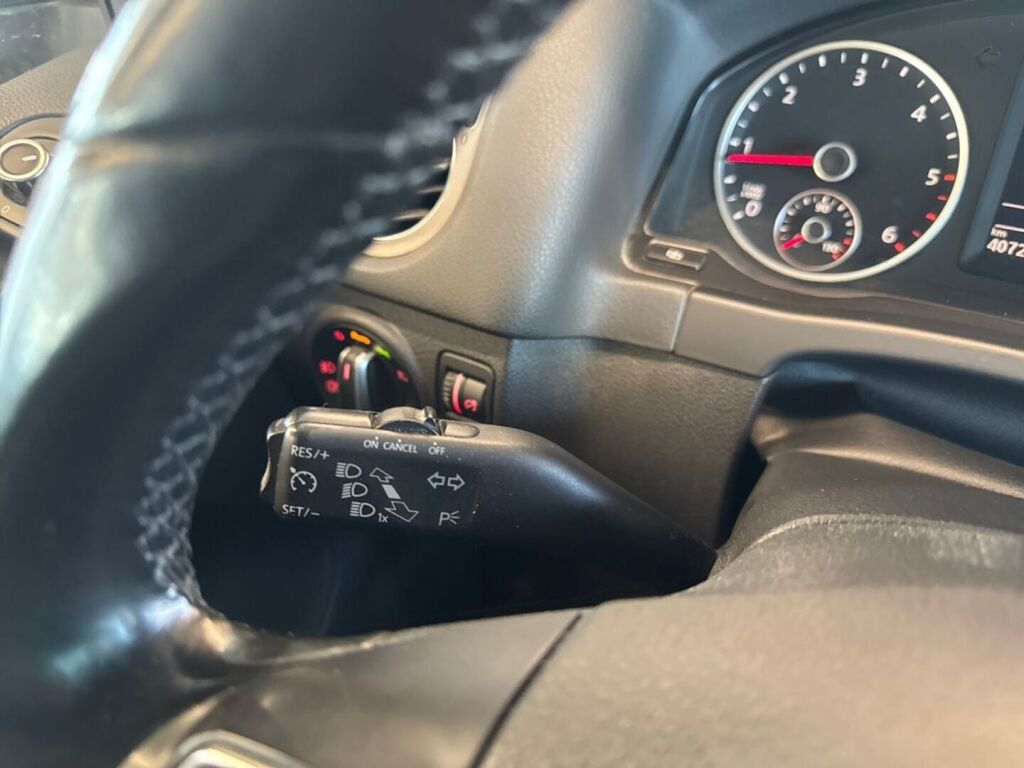 Volkswagen Tiguan 2011 Musta