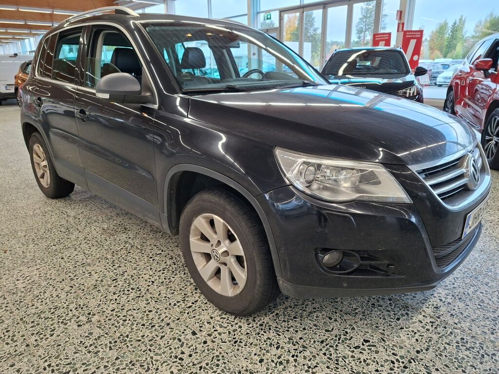 Volkswagen Tiguan 2011 Musta