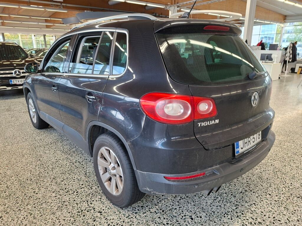 Volkswagen Tiguan 2011 Musta