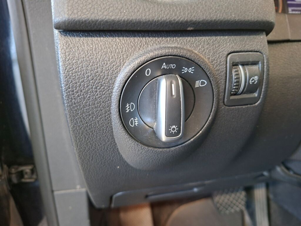 Volkswagen Tiguan 2011 Musta