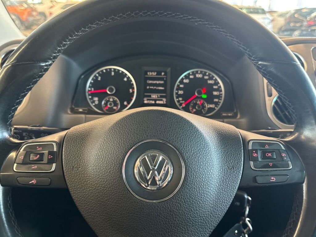 Volkswagen Tiguan 2011 Musta