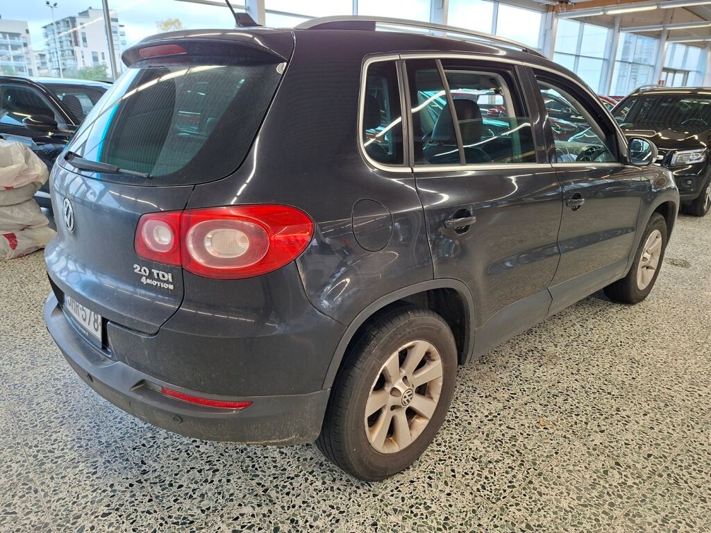 Volkswagen Tiguan 2011 Musta