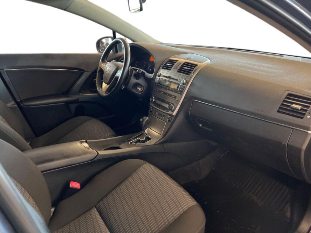 Toyota Avensis 2011 Sininen