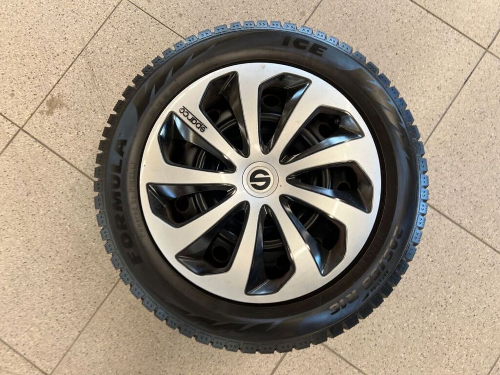 Toyota Avensis 2011 Sininen