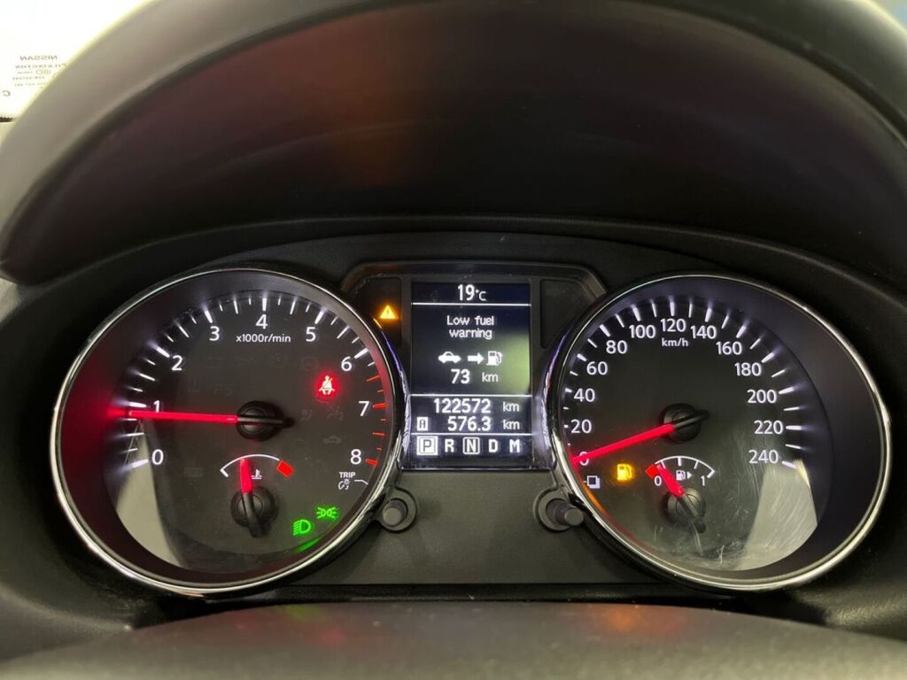 Nissan Qashqai+2 2011 Punainen