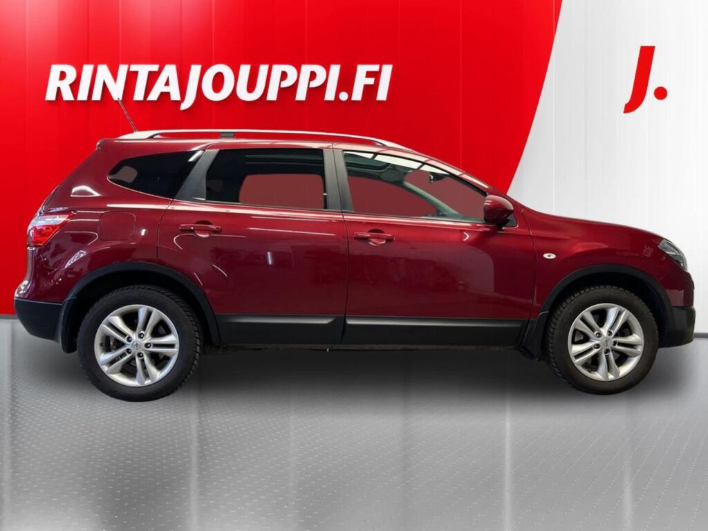 Nissan Qashqai+2 2011 Punainen
