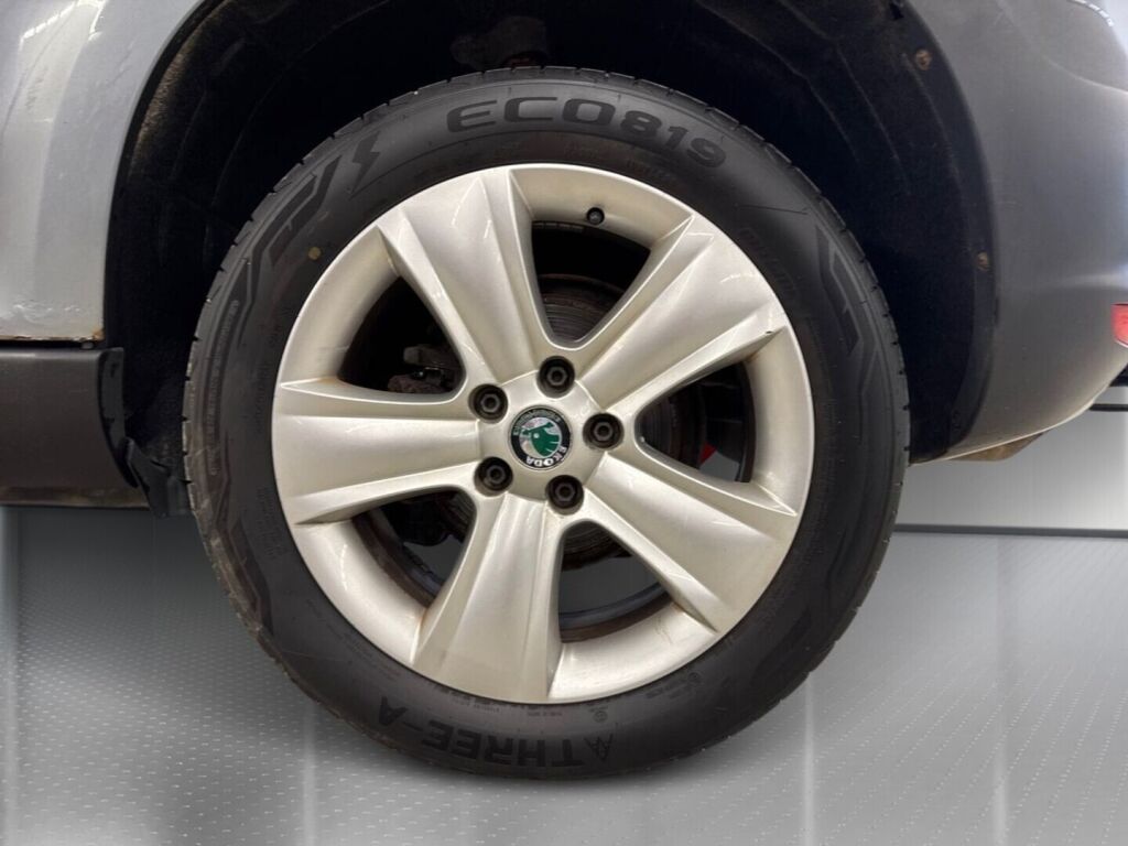 Skoda Yeti 2011 Harmaa