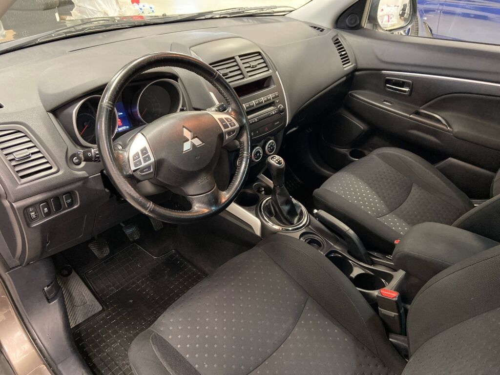 Mitsubishi ASX 2011 Ruskea (beige)