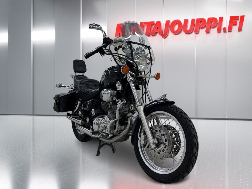 Yamaha XV 1999 PUNAINEN