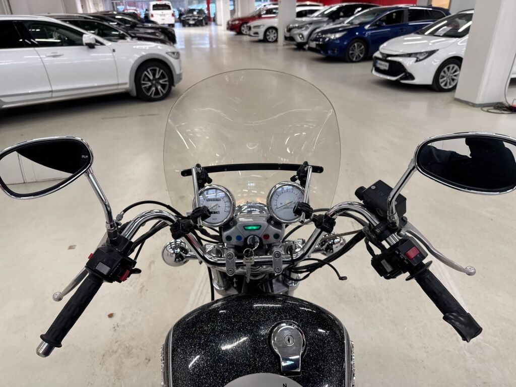 Yamaha XV 1999 PUNAINEN