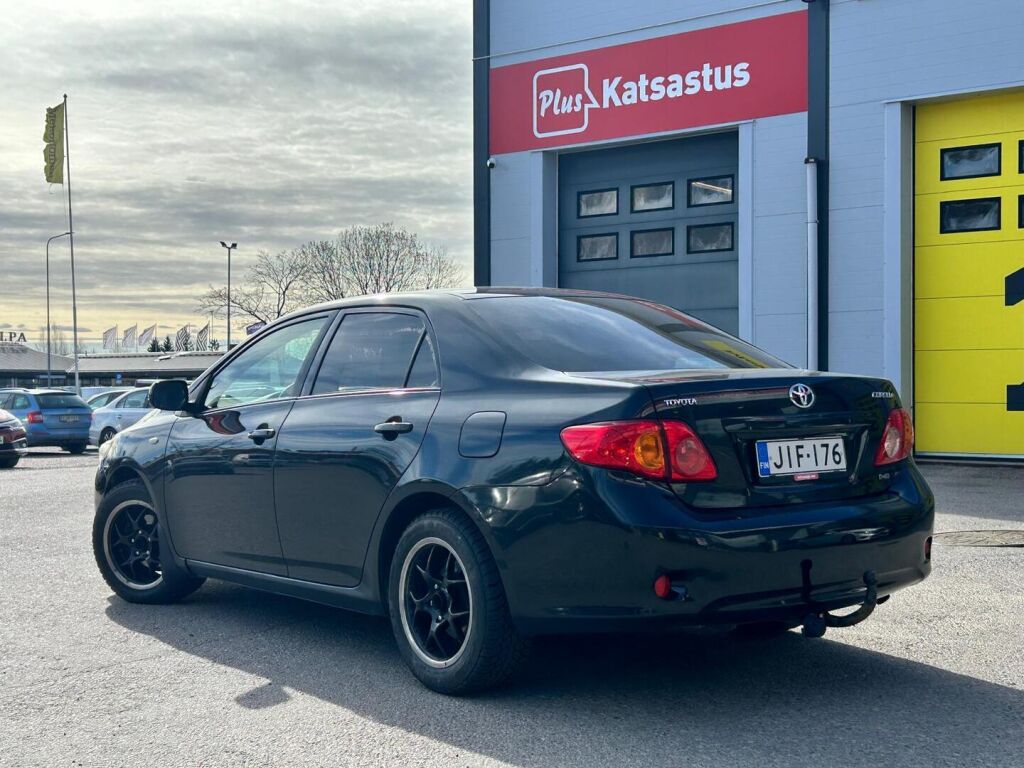 Toyota Corolla 2008 Musta