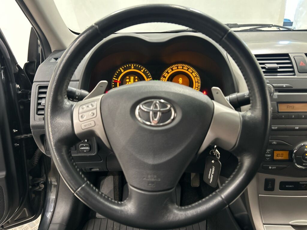 Toyota Corolla 2008 Musta