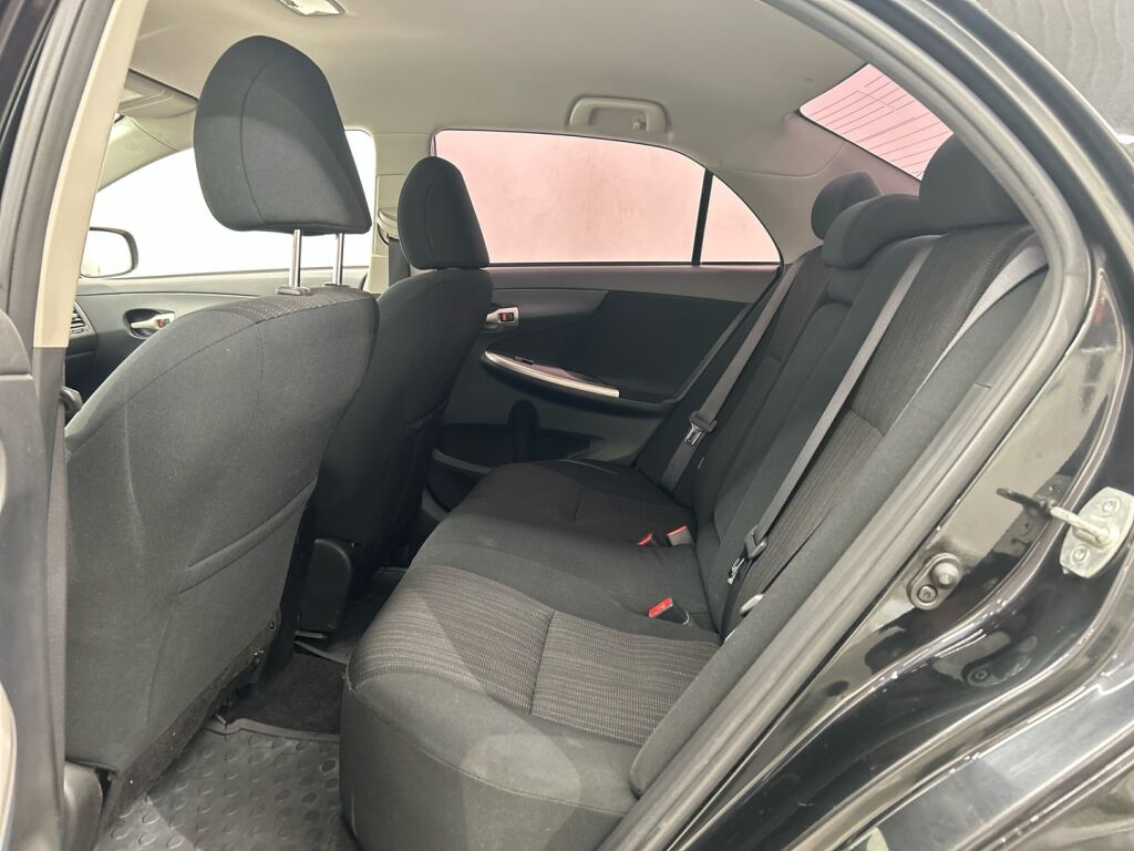 Toyota Corolla 2008 Musta