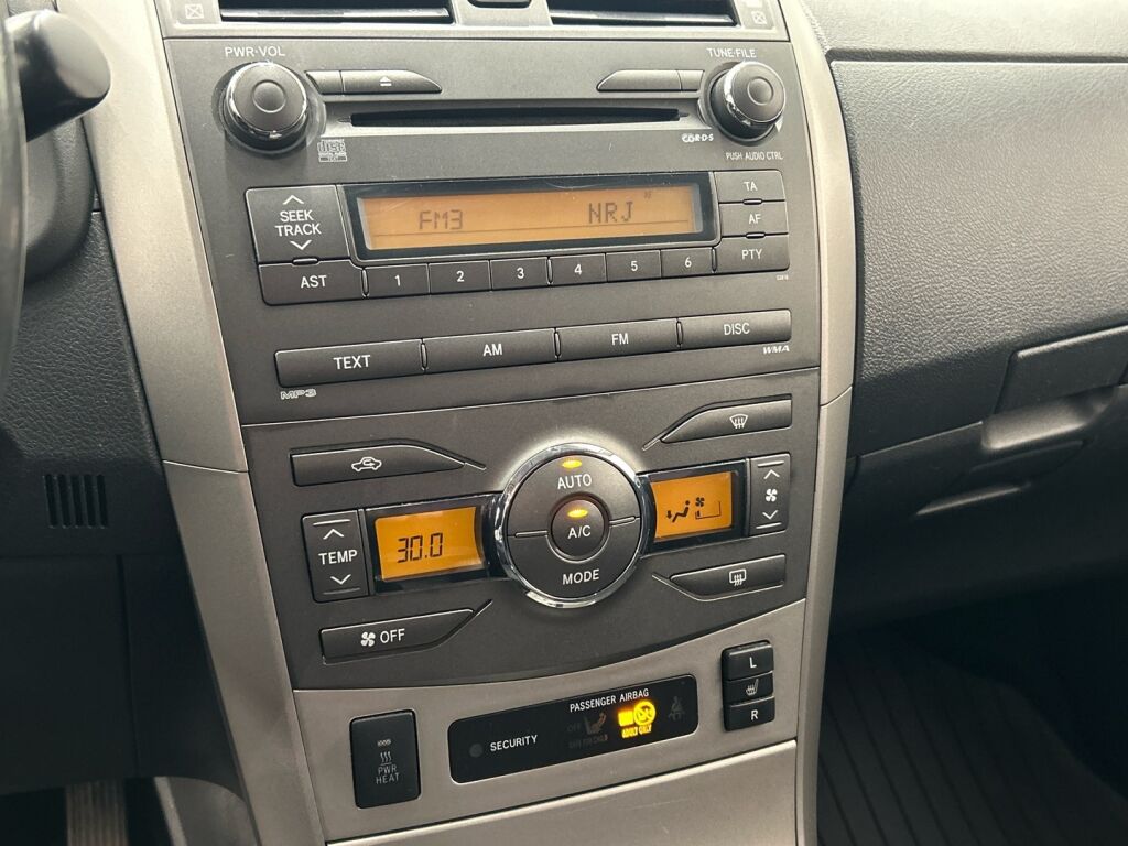 Toyota Corolla 2008 Musta