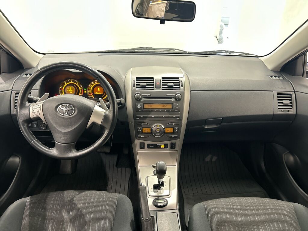 Toyota Corolla 2008 Musta