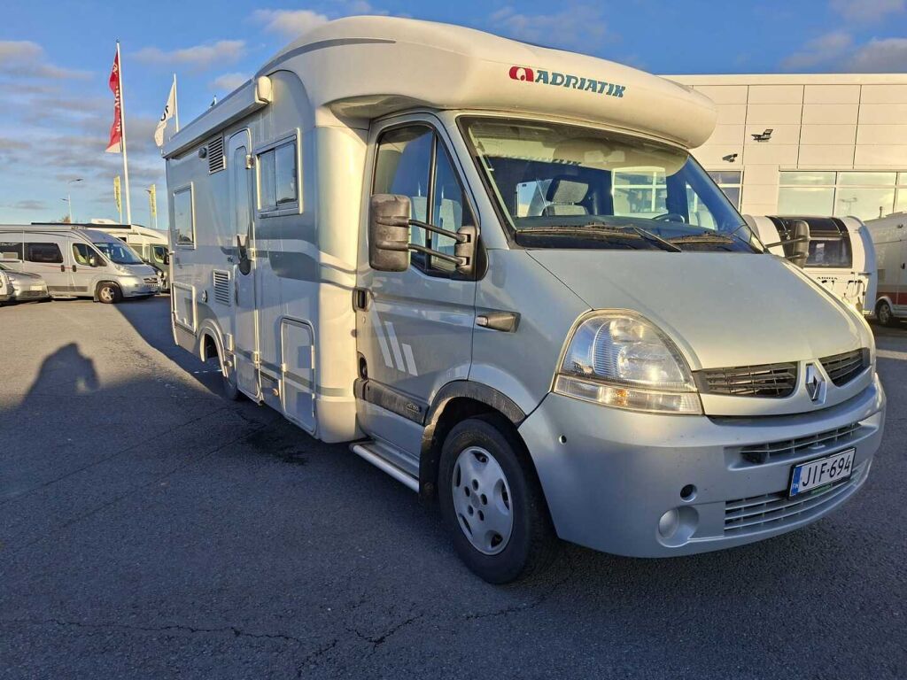 Adria IZOLA S 687 SP 2008 Valkoinen