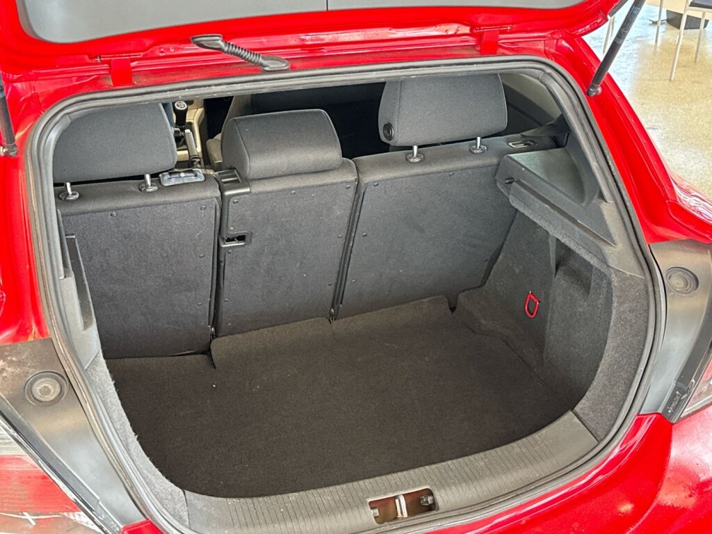 Opel Astra 2009 Punainen