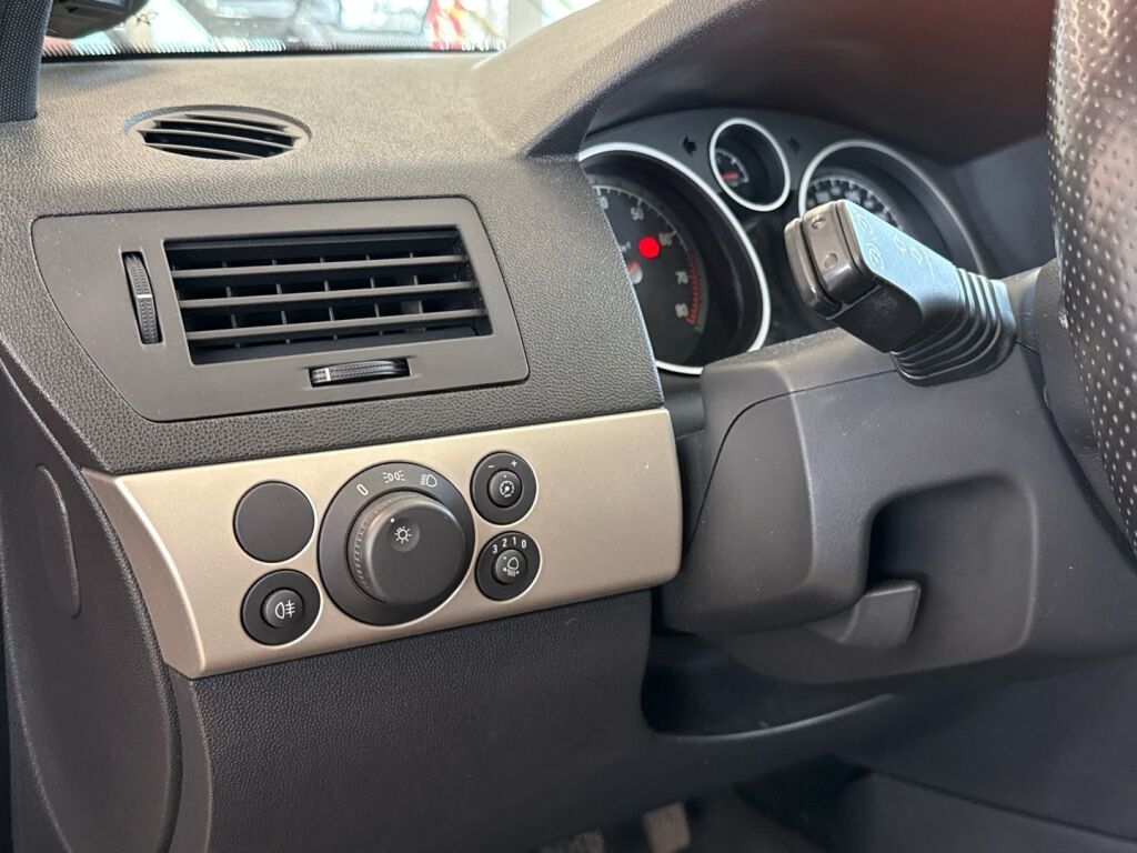 Opel Astra 2009 Punainen