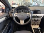 Opel Astra 2009 Punainen