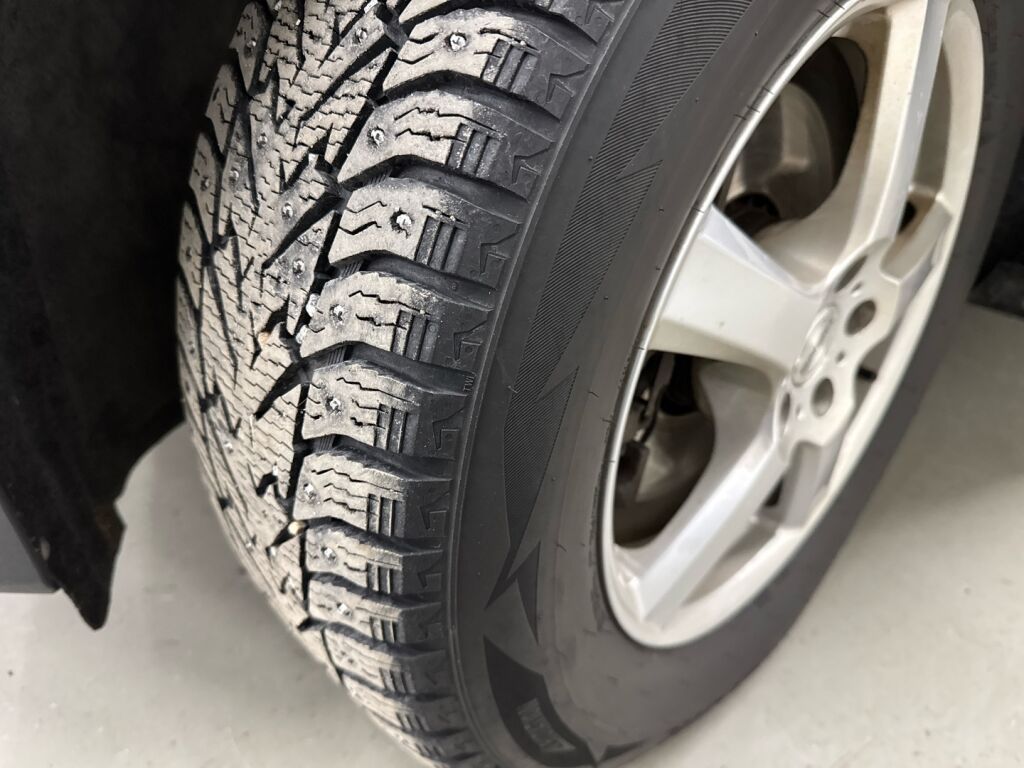 Volvo XC60 2012 Musta