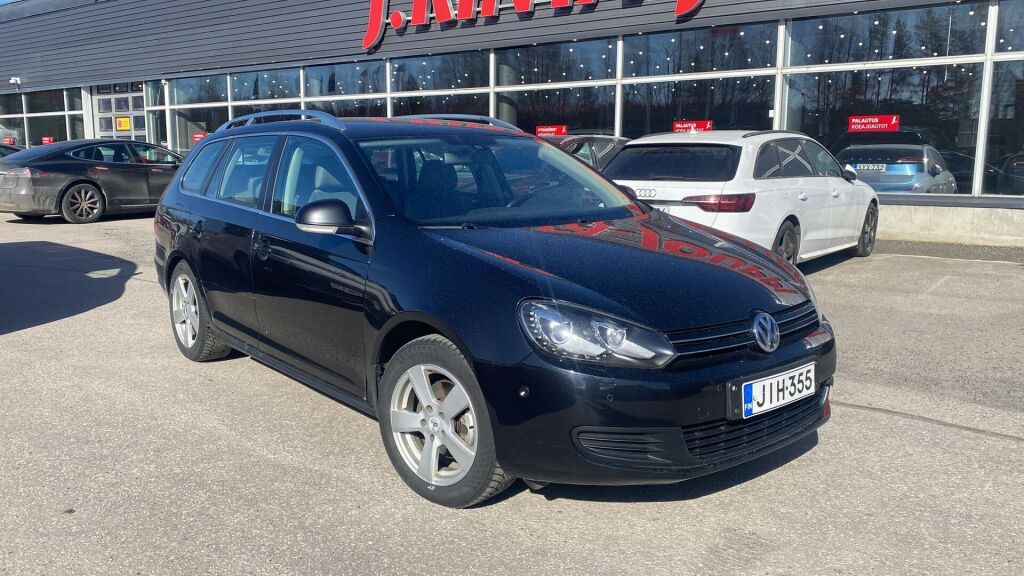 Volkswagen Golf 2013 Musta