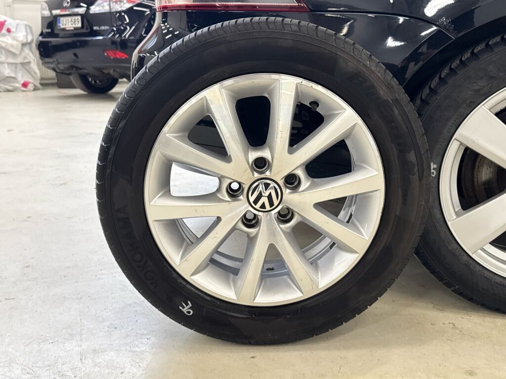 Volkswagen Golf 2013 Musta