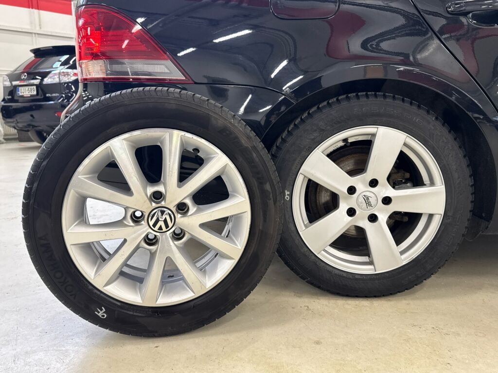 Volkswagen Golf 2013 Musta