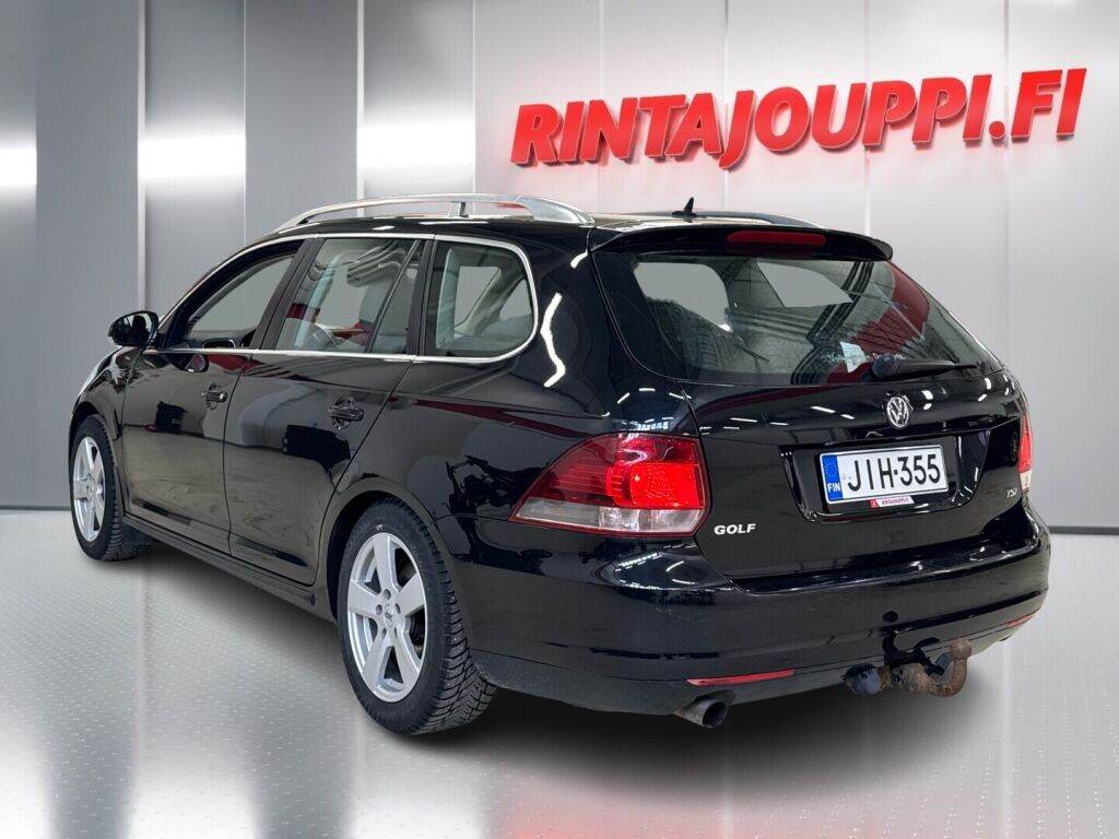 Volkswagen Golf 2013 Musta