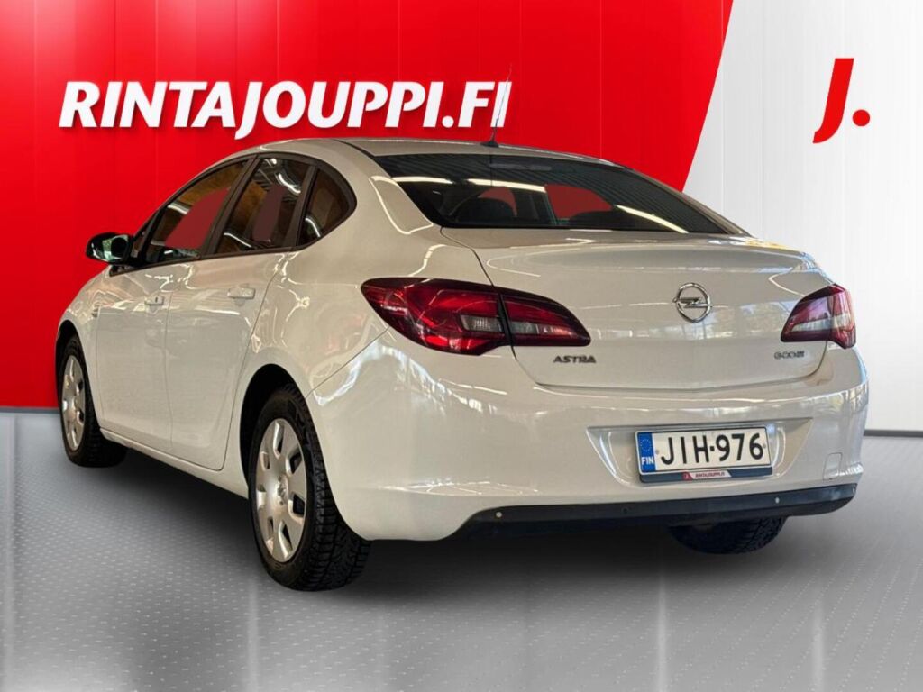 Opel Astra 2013 Valkoinen