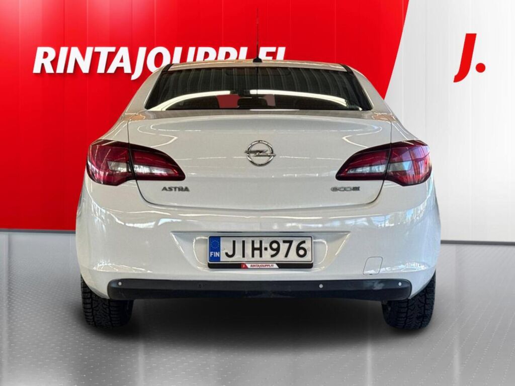 Opel Astra 2013 Valkoinen