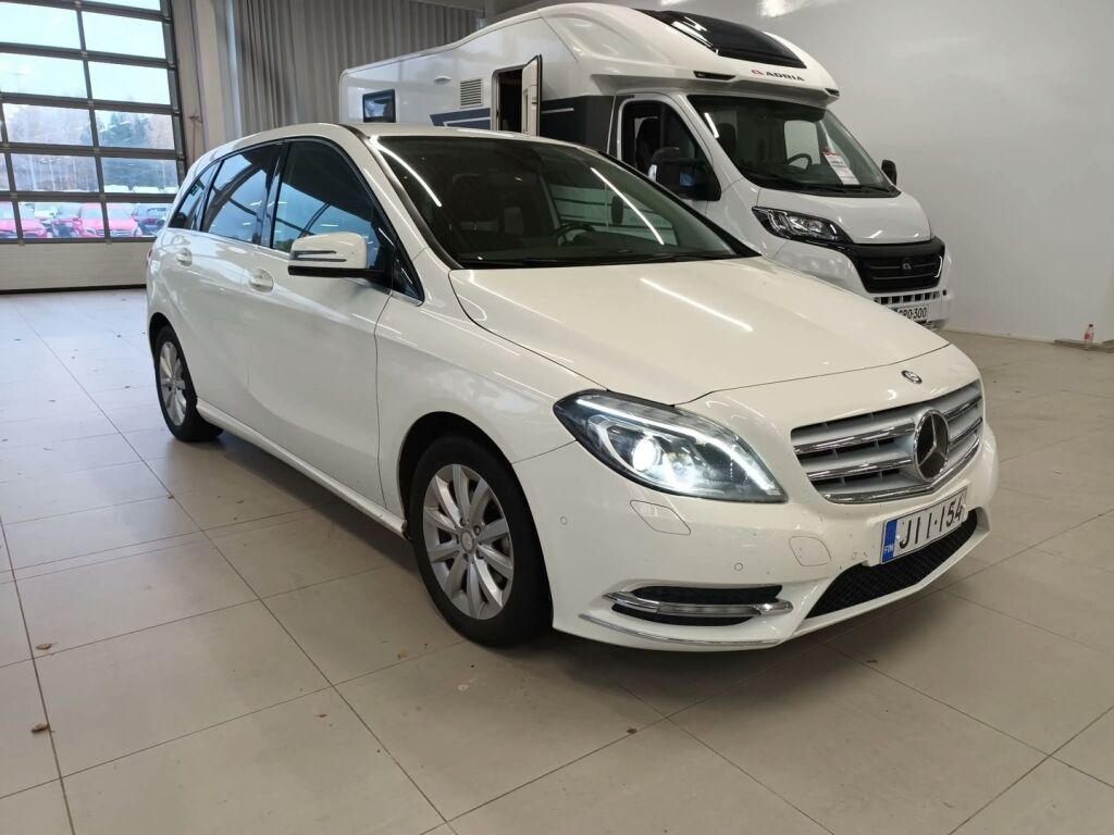 Mercedes-Benz B 2013 Valkoinen